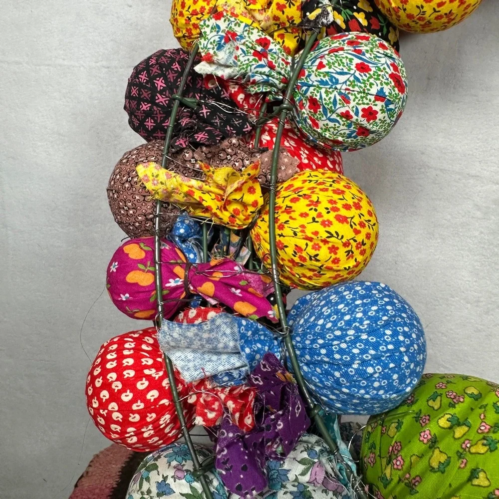 Colorful Fabric Ball Wreath vintage retro 50s‎ 60s